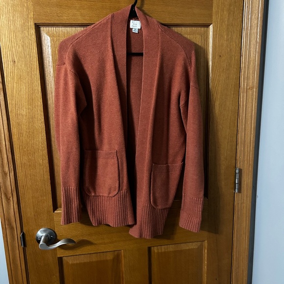 Cardigans - Picture 3 of 5